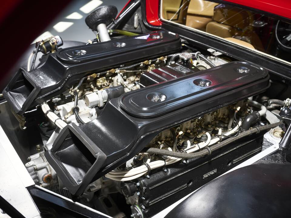 Image 34/48 of Ferrari 512 BB (1980)