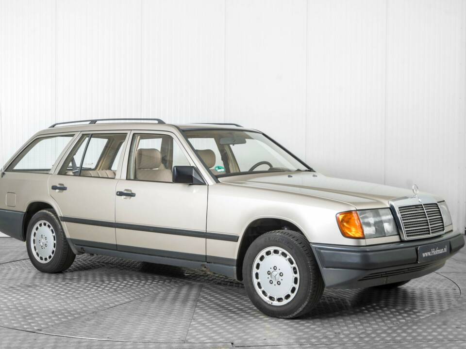 Bild 5/50 von Mercedes-Benz 230 TE (1987)