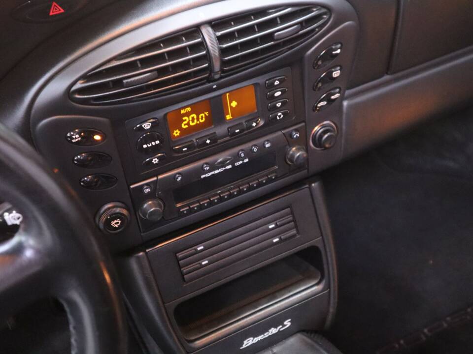 Bild 13/41 von Porsche Boxster S (2000)