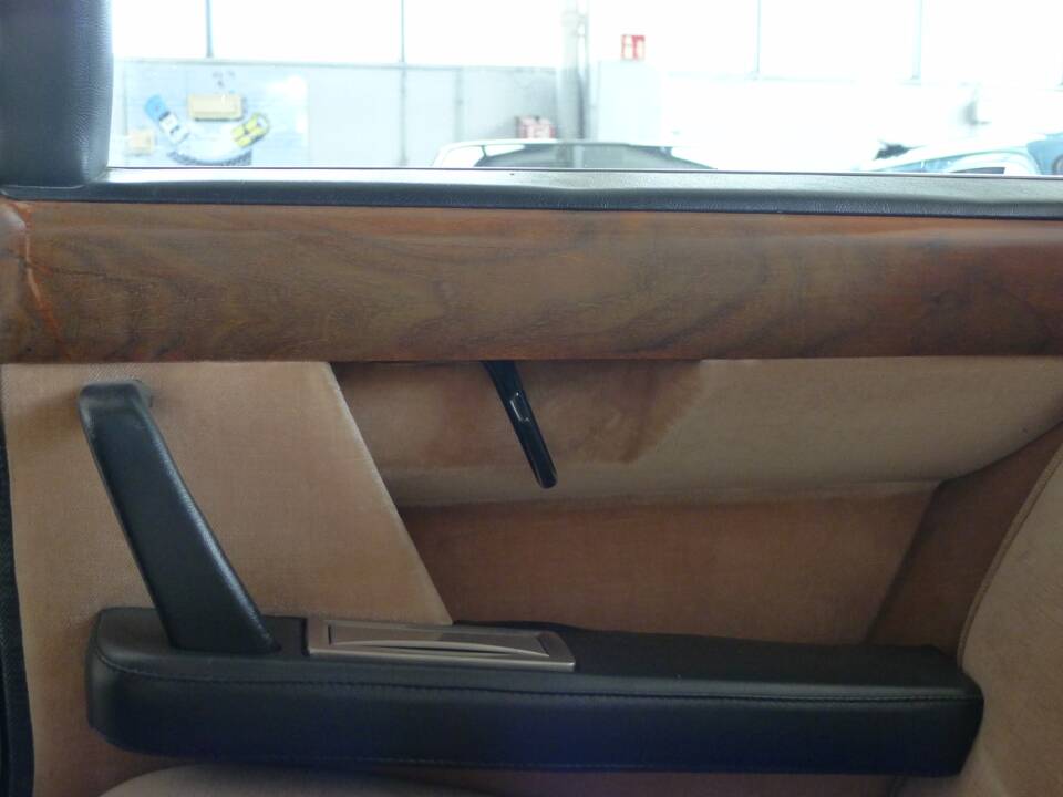 Image 43/44 of FIAT 130 Coupé (1972)