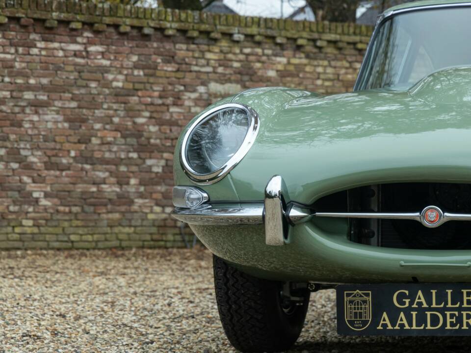 Imagen 35/50 de Jaguar E-Type 4.2 (1967)