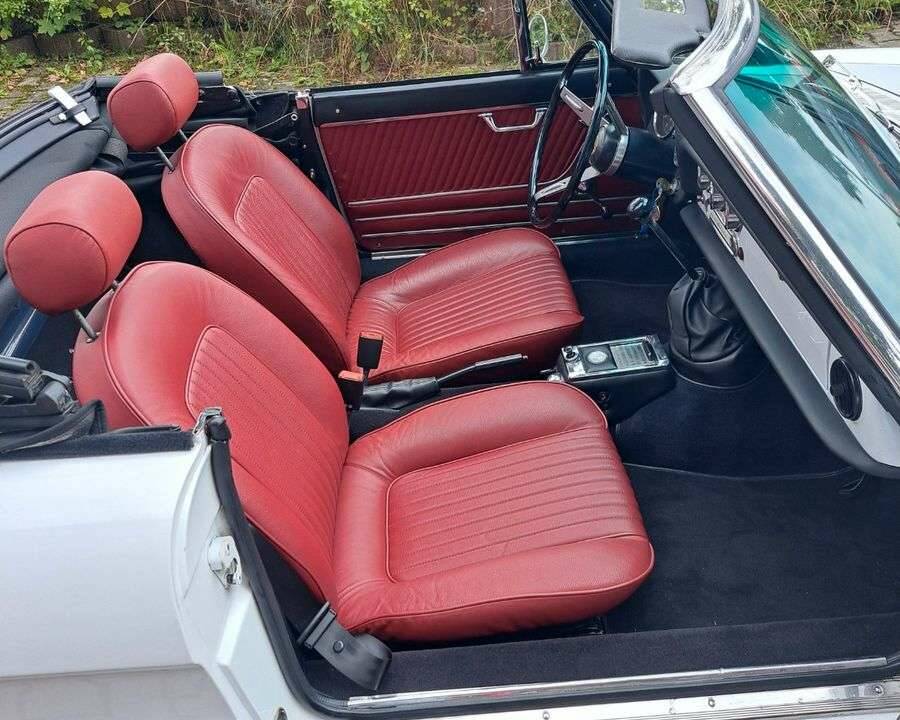 Image 14/20 of Alfa Romeo 1750 Spider Veloce (1969)