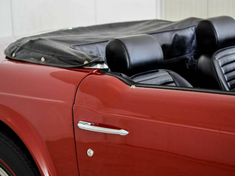 Image 28/50 de Triumph TR 6 (1974)