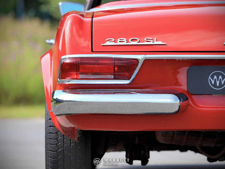 Image 19/70 of Mercedes-Benz 280 SL (1969)