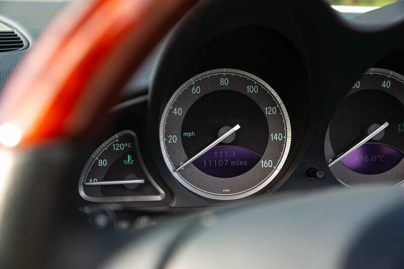 Bild 10/50 von Mercedes-Benz SL 500 (2003)