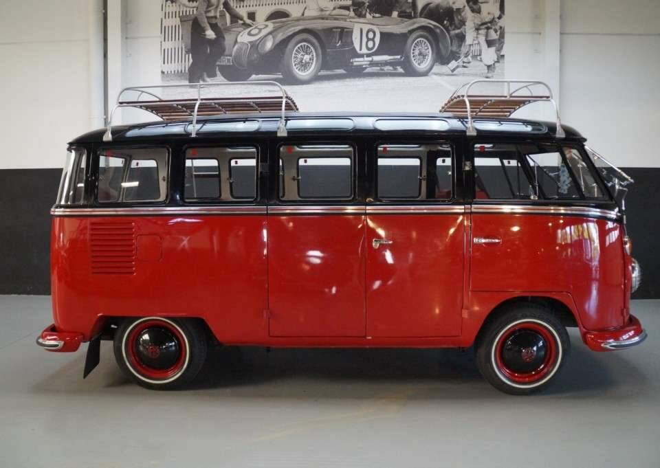 Image 3/50 of Volkswagen T1 Brasil &quot;Samba&quot; (1975)