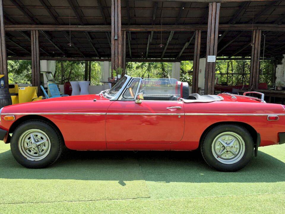 Image 2/40 of MG MGB (1979)