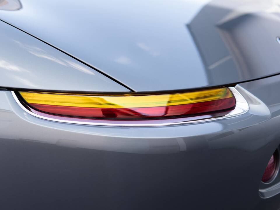 Image 16/32 of BMW Z8 (2001)