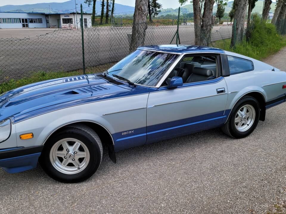 Image 25/41 of Datsun 280 ZX (1982)