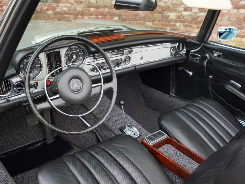 Imagen 3/50 de Mercedes-Benz 280 SL (1969)