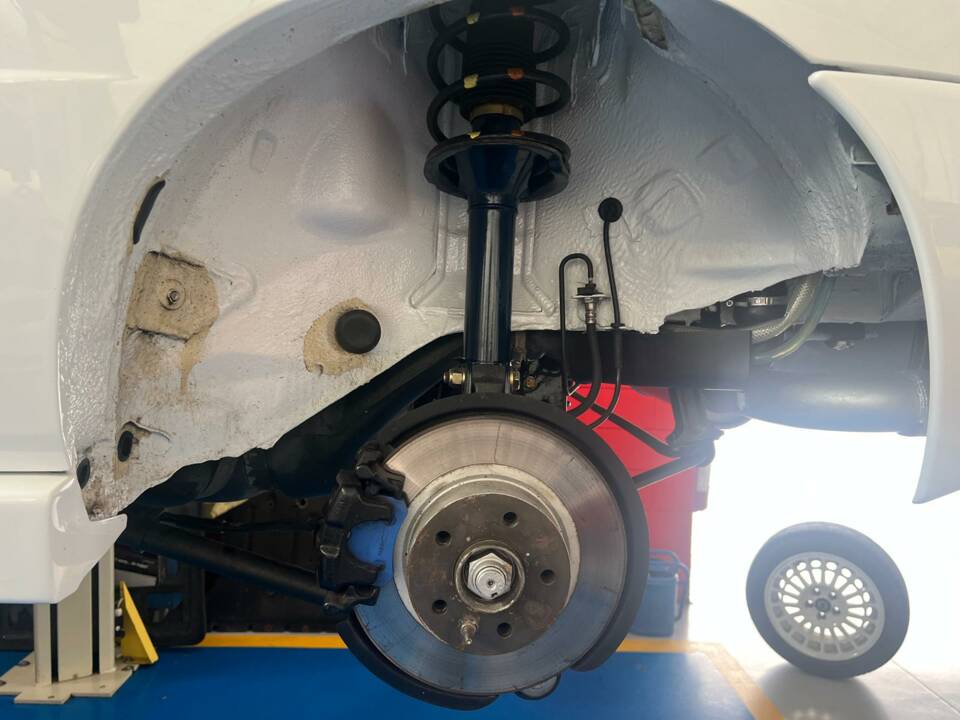 Image 14/15 de Lancia Delta HF Integrale Evoluzione I "Martini 6" (1992)