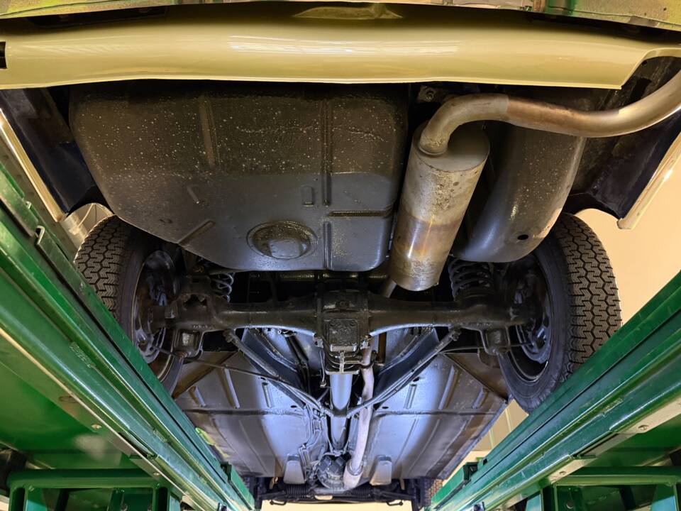 Bild 36/36 von Peugeot 404 Coupé (1966)