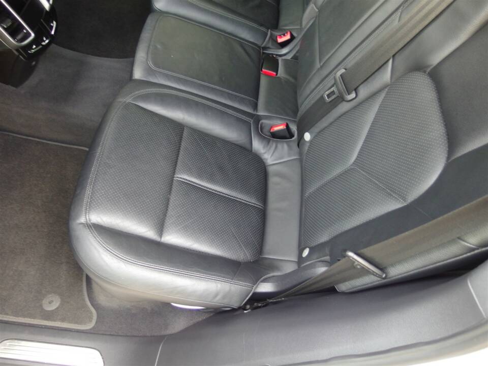 Image 70/98 of Porsche Cayenne S (2010)