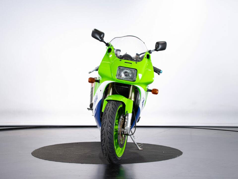 Image 7/50 of Kawasaki ZX-R 400 (1990)