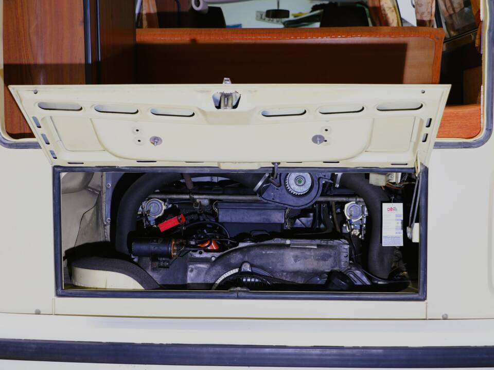 Afbeelding 33/36 van Volkswagen T2b Westfalia (1974)