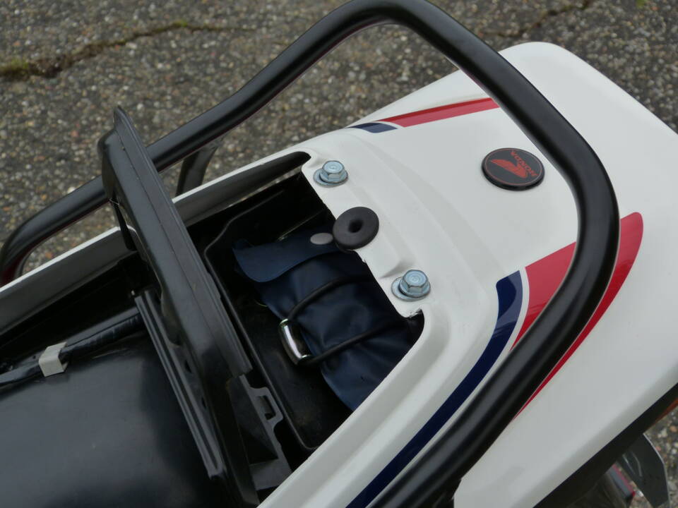 Image 18/22 of Honda DUMMY (1984)