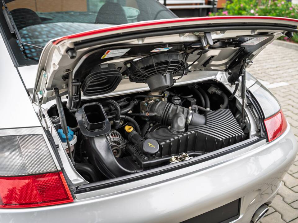 Afbeelding 59/73 van Porsche 911 Carrera 4S (2002)