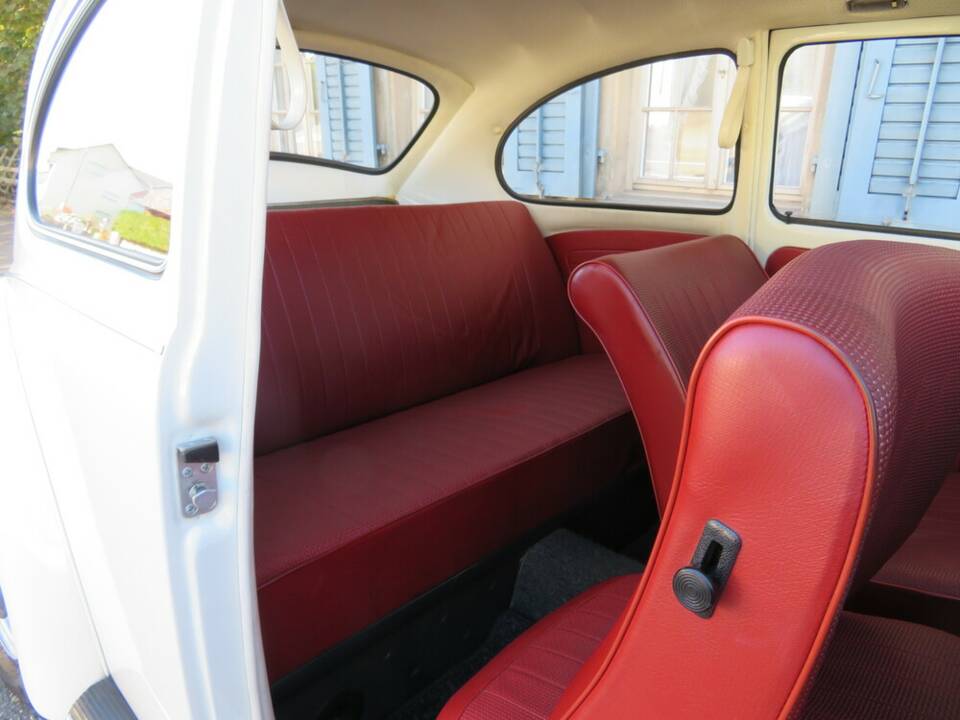 Image 9/19 de Volkswagen Kever 1300 (1970)