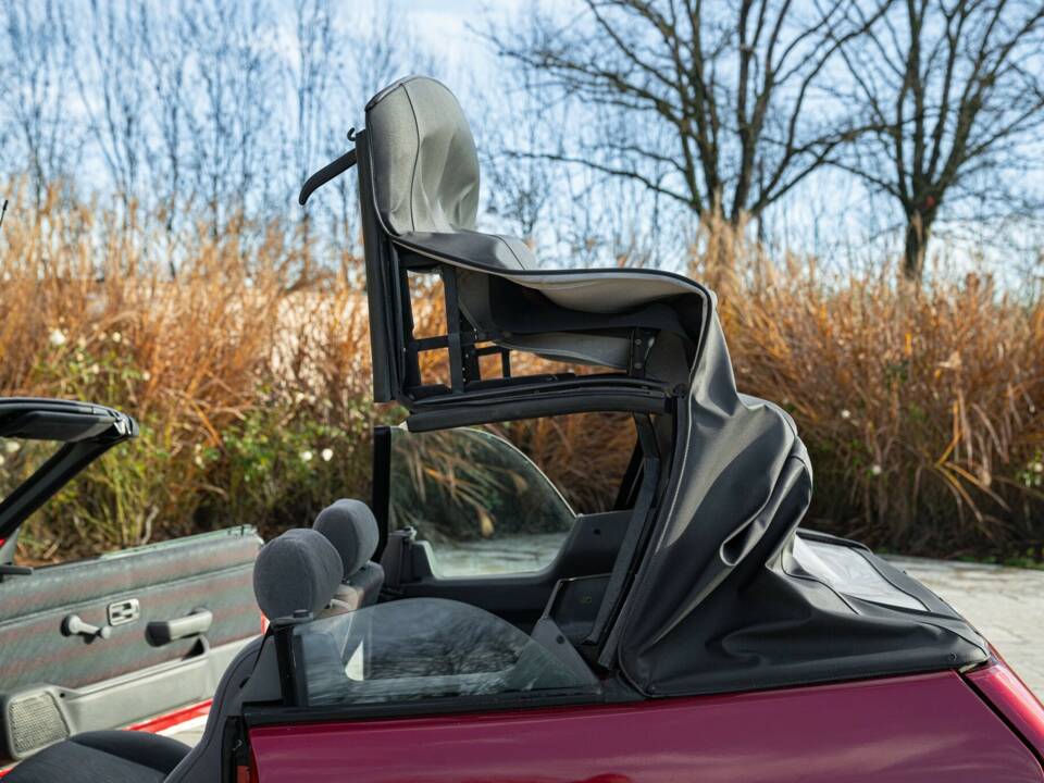 Immagine 16/50 di Rover 100 Cabriolet (1994)