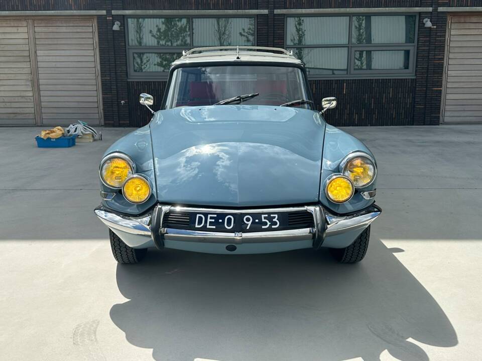 Imagen 13/15 de Citroën DS 21 Familiale (1966)