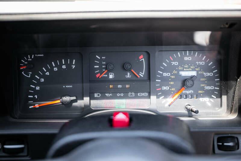 Image 28/42 de Ford Sierra RS Cosworth (1987)
