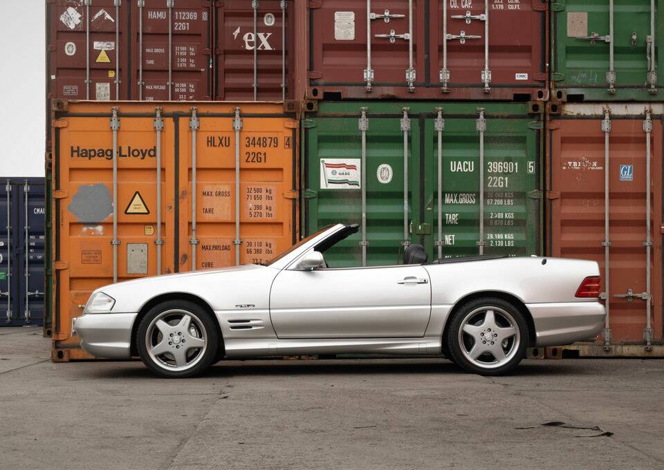 Image 7/8 of Mercedes-Benz SL 500 (2000)
