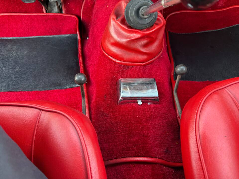 Bild 28/100 von Alfa Romeo Giulia 1600 Spider (1962)