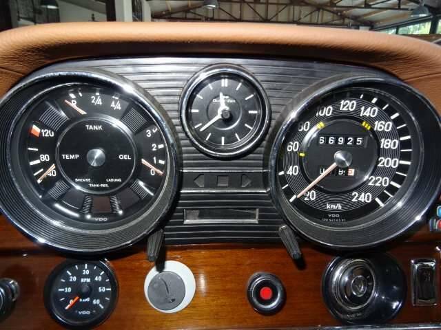 Image 10/32 de Mercedes-Benz 280 SE 3,5 (1971)