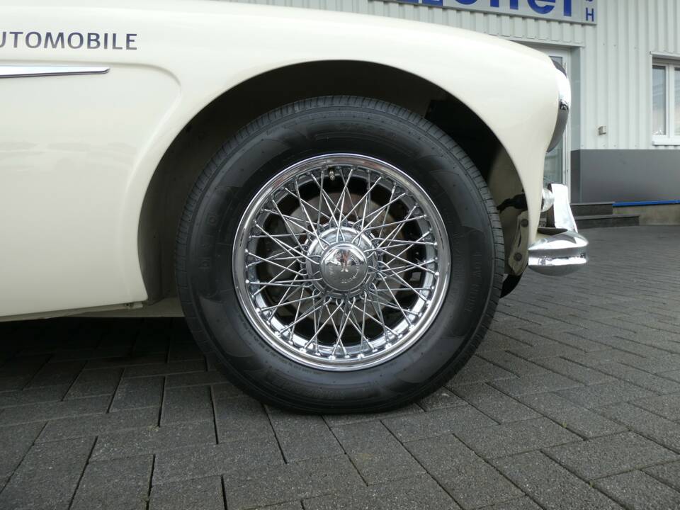 Immagine 22/28 di Austin-Healey 3000 Mk III (BJ8) (1966)