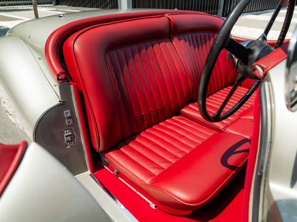 Image 10/12 of Jaguar XK 120 OTS (1951)