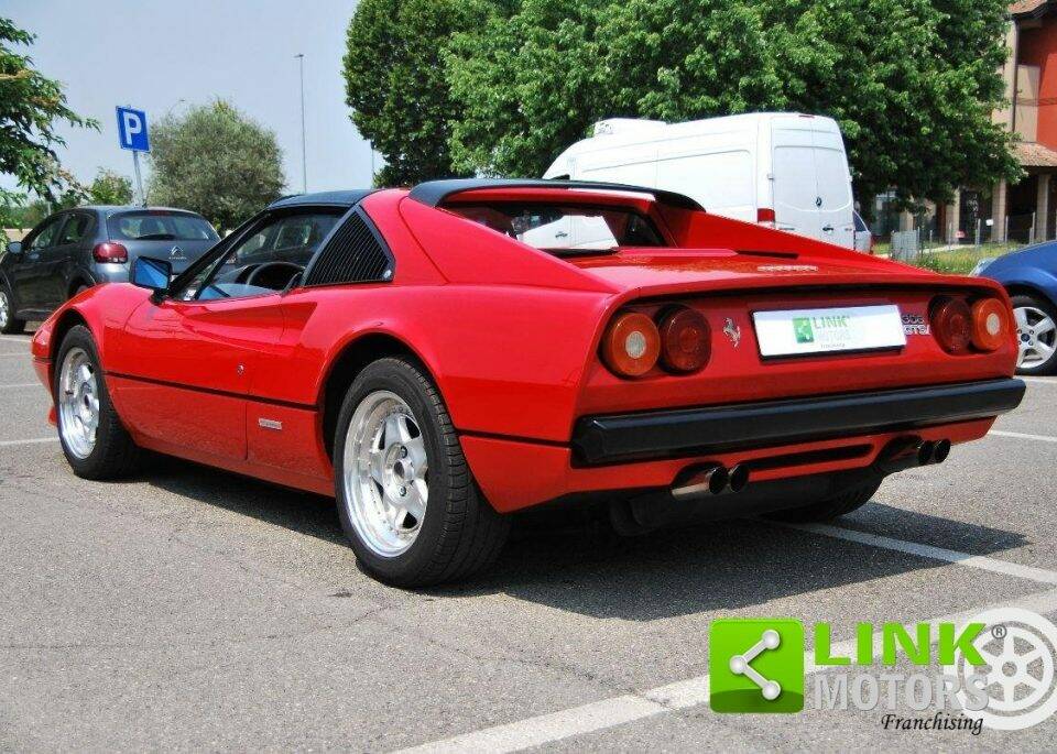 Bild 6/10 von Ferrari 308 GTSi (1981)