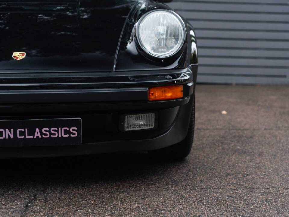 Image 15/67 of Porsche 911 Turbo 3.3 (1987)