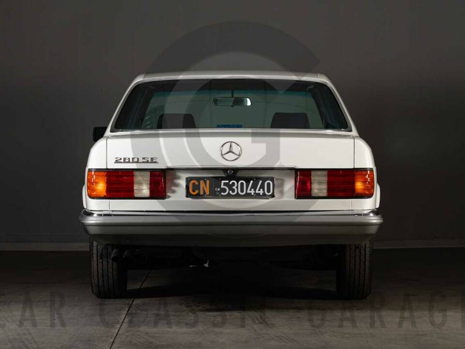 Afbeelding 3/21 van Mercedes-Benz 280 SE (1982)