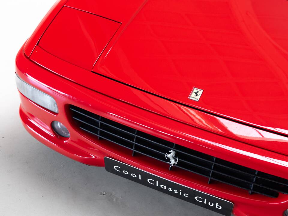 Afbeelding 28/40 van Ferrari F 355 Berlinetta (1996)
