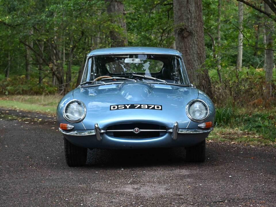 Image 6/50 of Jaguar E-Type (2+2) (1966)