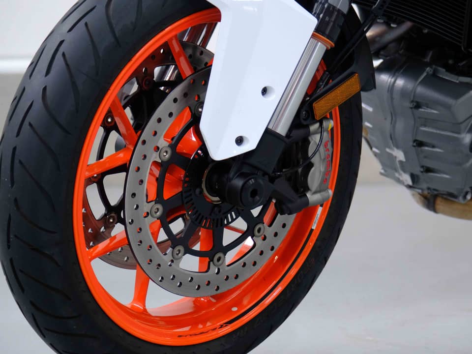 Image 32/83 of KTM 1290 Super Duke R (2018)