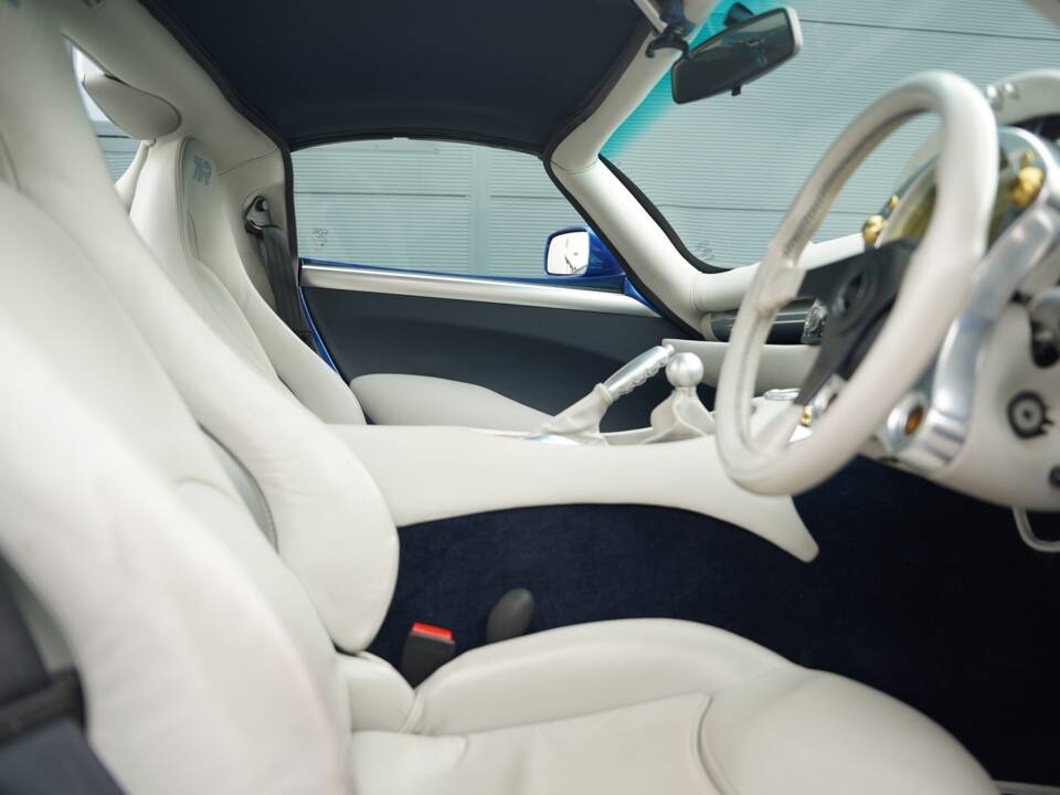 Image 21/50 of TVR Tuscan S (2000)