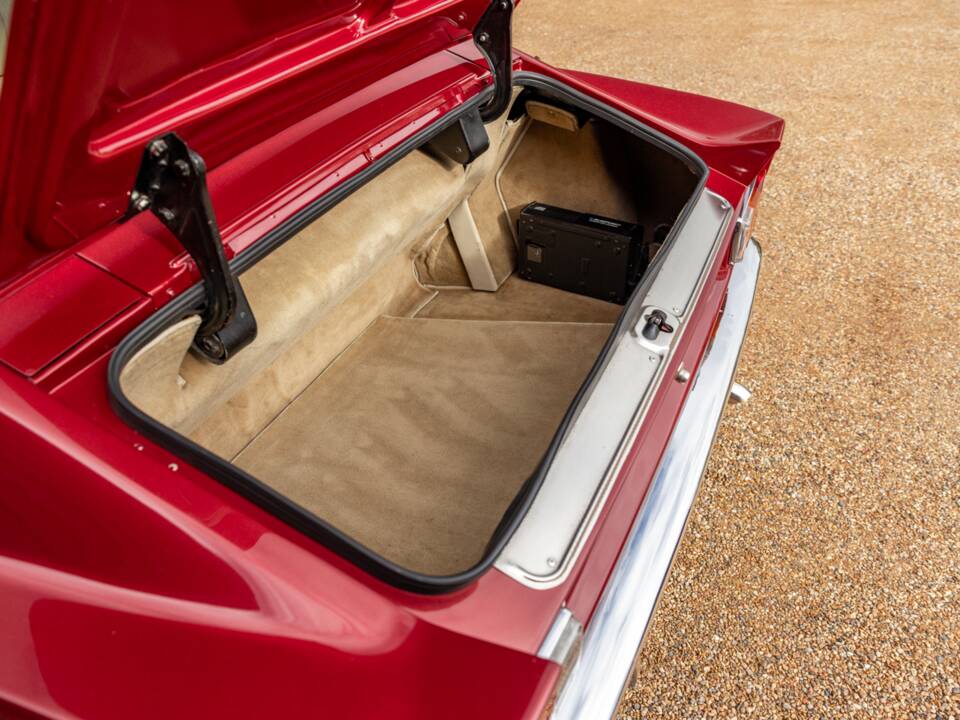 Image 6/75 de Aston Martin V8 Vantage (1985)