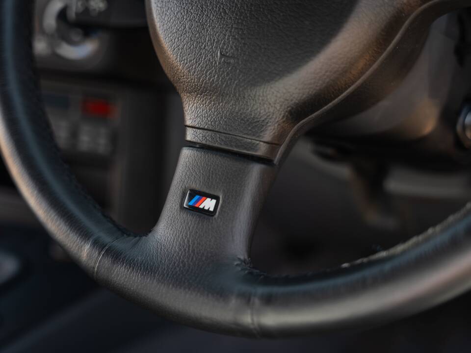 Image 24/37 of BMW M3 (1994)