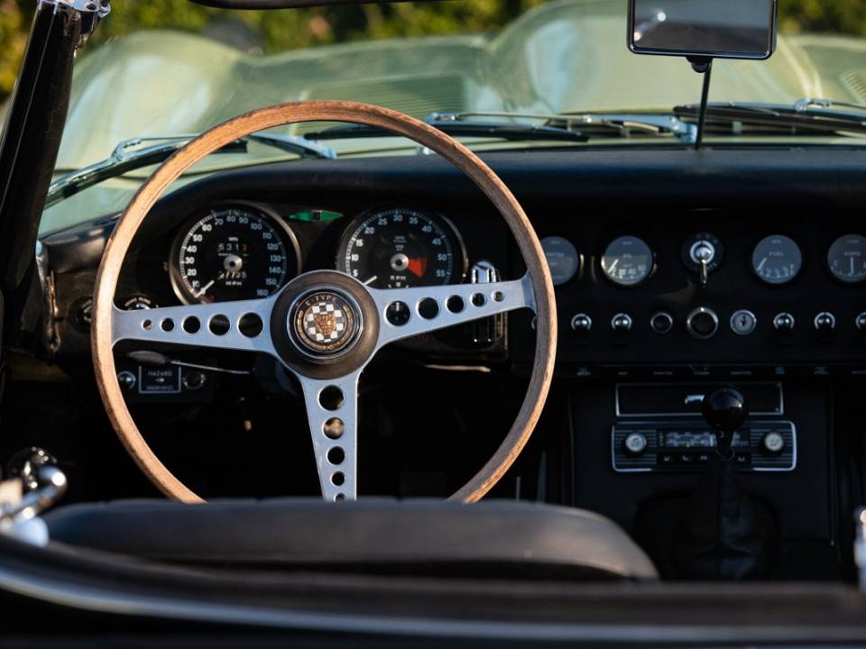 Bild 36/60 von Jaguar E-Type 4.2 (1967)