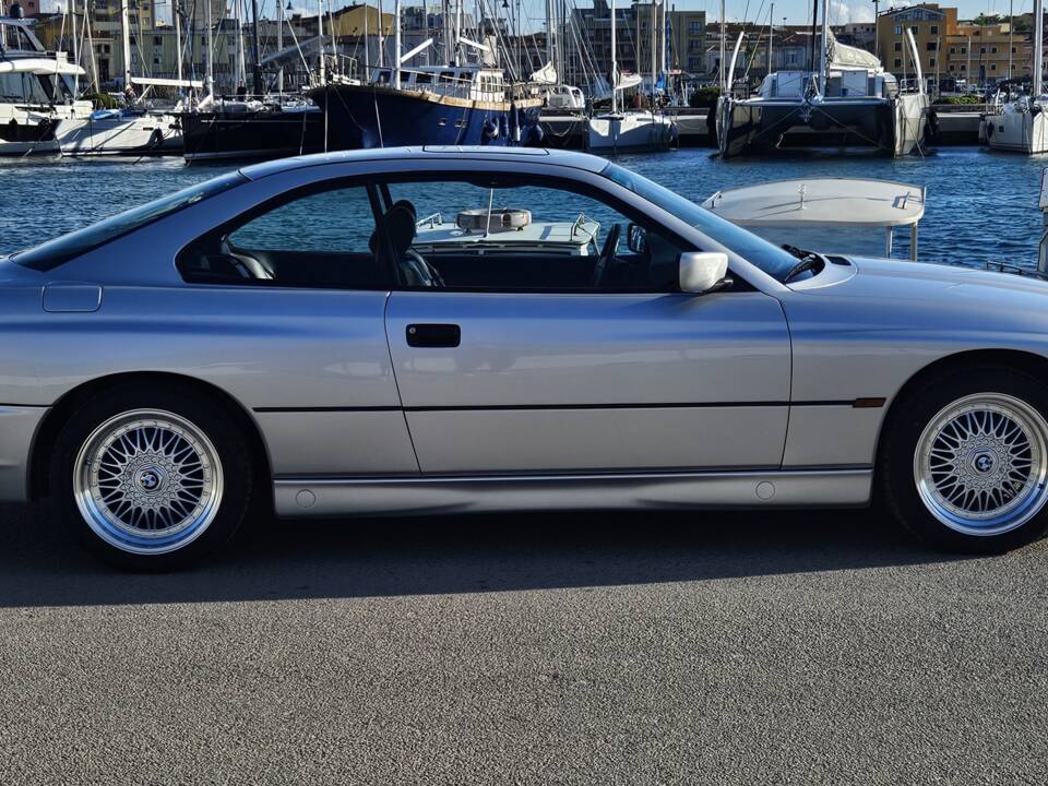 Image 3/14 of BMW 850i (1991)