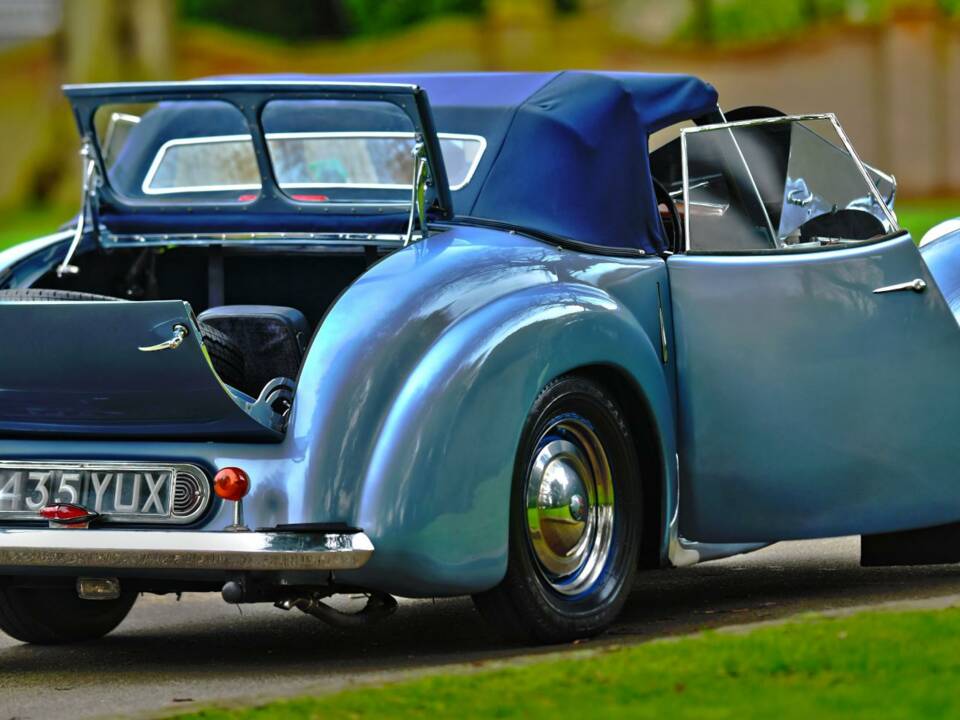 Image 31/50 of Triumph 2000 Roadster (1949)