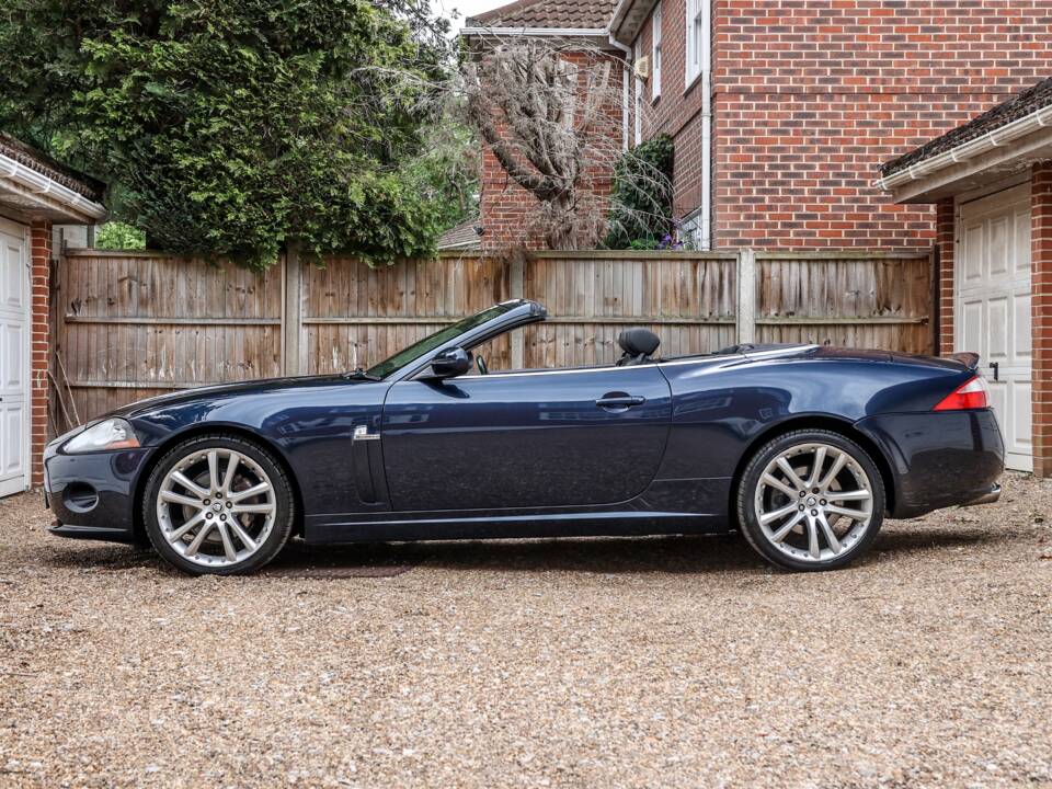 Image 2/32 de Jaguar XK 4.2 (2008)