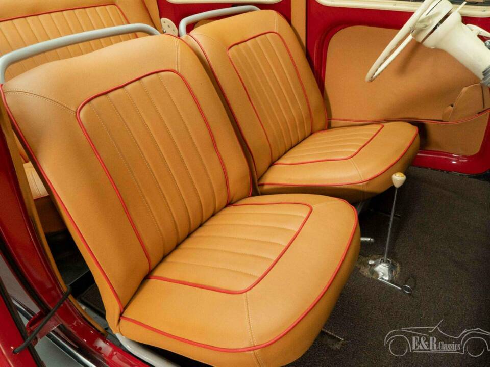 Bild 17/19 von Renault 4 CV Décapotable (1951)