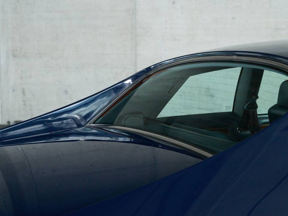 Image 33/50 of Jaguar XJS 5.3 V12 (1993)