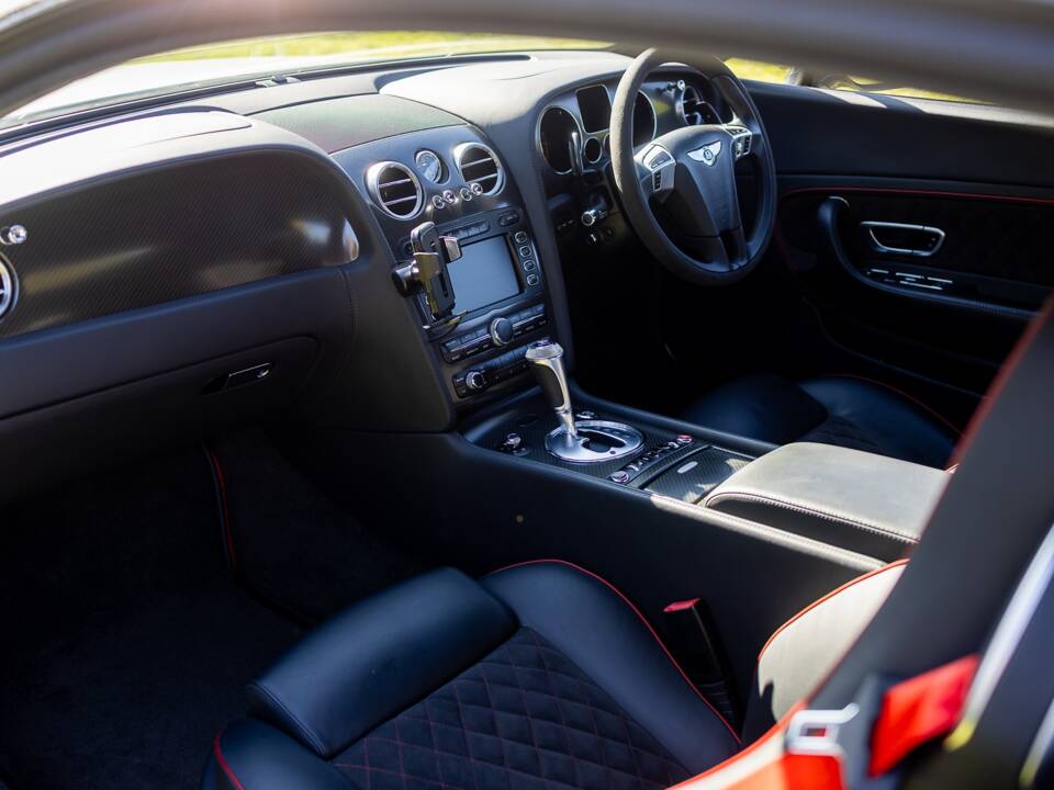 Image 12/46 of Bentley Continental Supersports (2010)