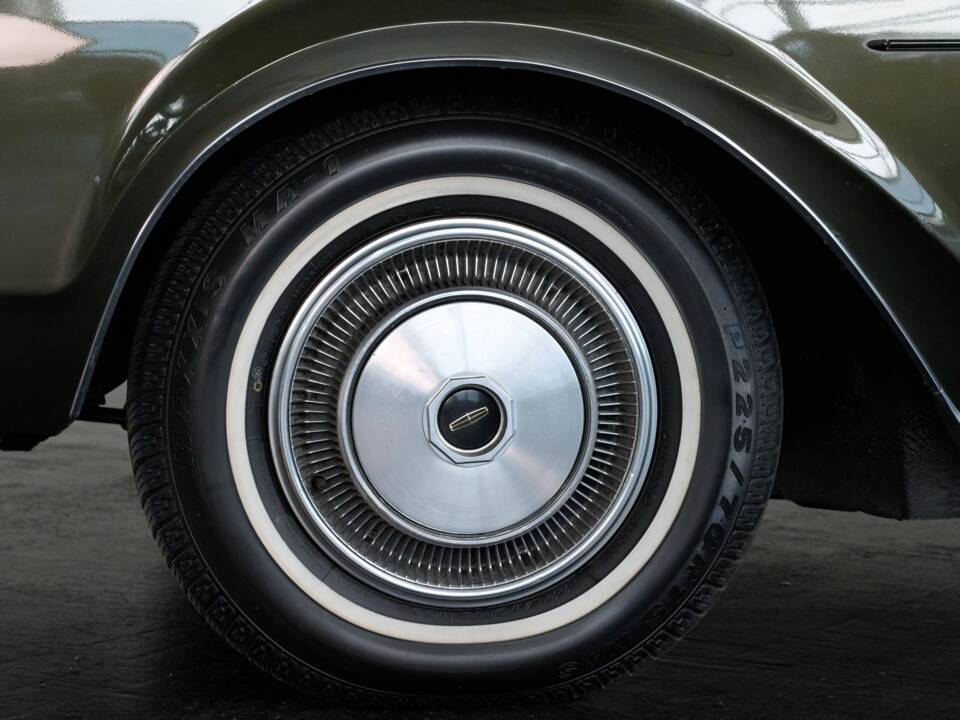 Image 5/50 of Lincoln Continental Mark III Hardtop Coupé (1970)