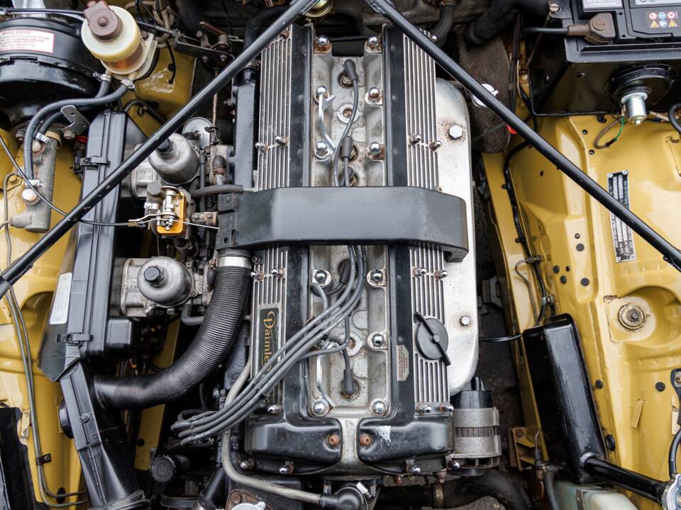 Bild 4/40 von Daimler Sovereign 4.2 (1976)