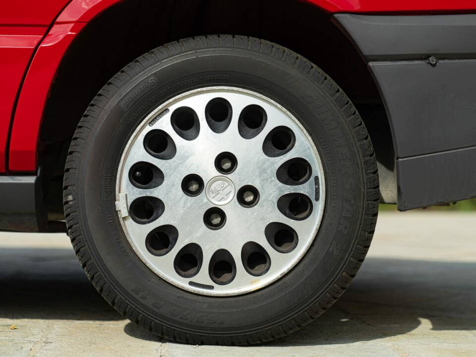 Afbeelding 17/45 van Alfa Romeo 33 - 1.3 (1991)