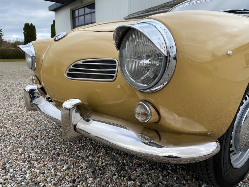 Image 15/42 de Volkswagen Karmann Ghia 1600 (1970)